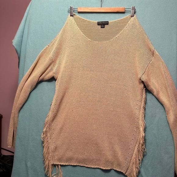 Fun tan sweater from forever 21 *needs small  repair see photos - Picture 1 of 4